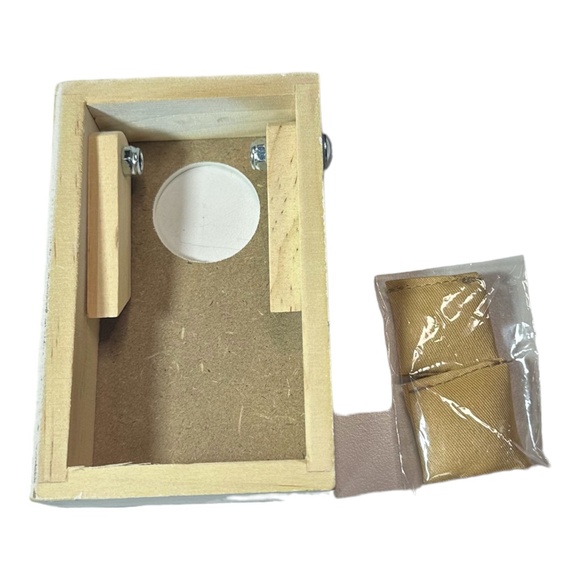 2024 Disney Parks Epcot Flower Garden Prize Corn Hole Mini Board Spike the Bee - Picture 3 of 3